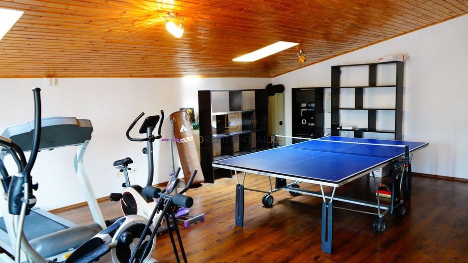 Vila deosebita cu 6 camere, zona Aparatorii Patriei, Sector 4 - Poză 17