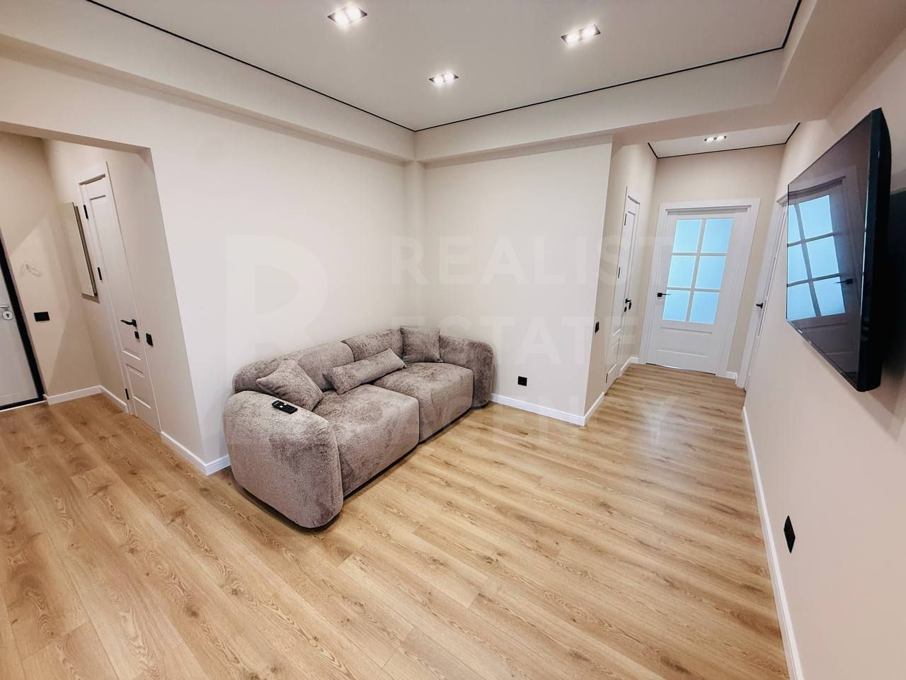 Vânzare, apartament, 3 camere + living, str. Ialoveni, Durlești - Poză 1