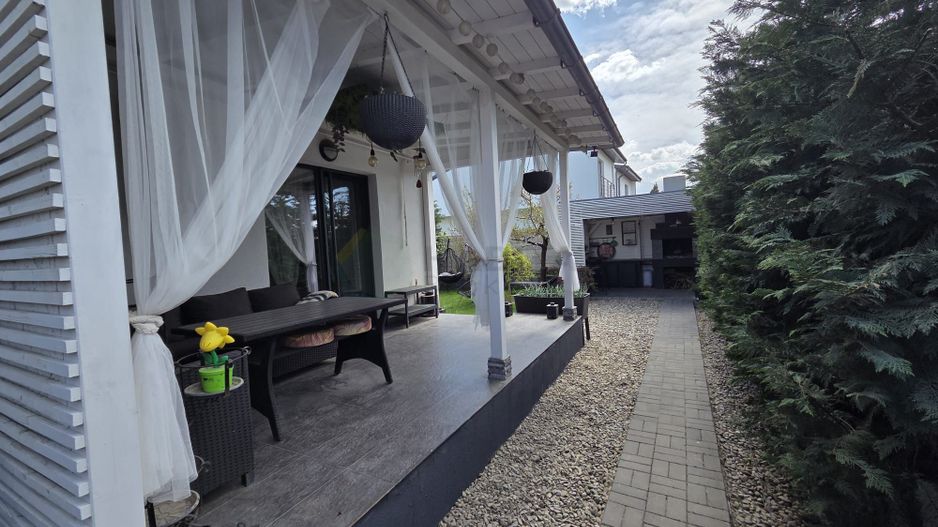 Casă modernă de vânzare în Tunari – Jacuzzi | Foisor | Panouri fotovoltaice - Poză 16