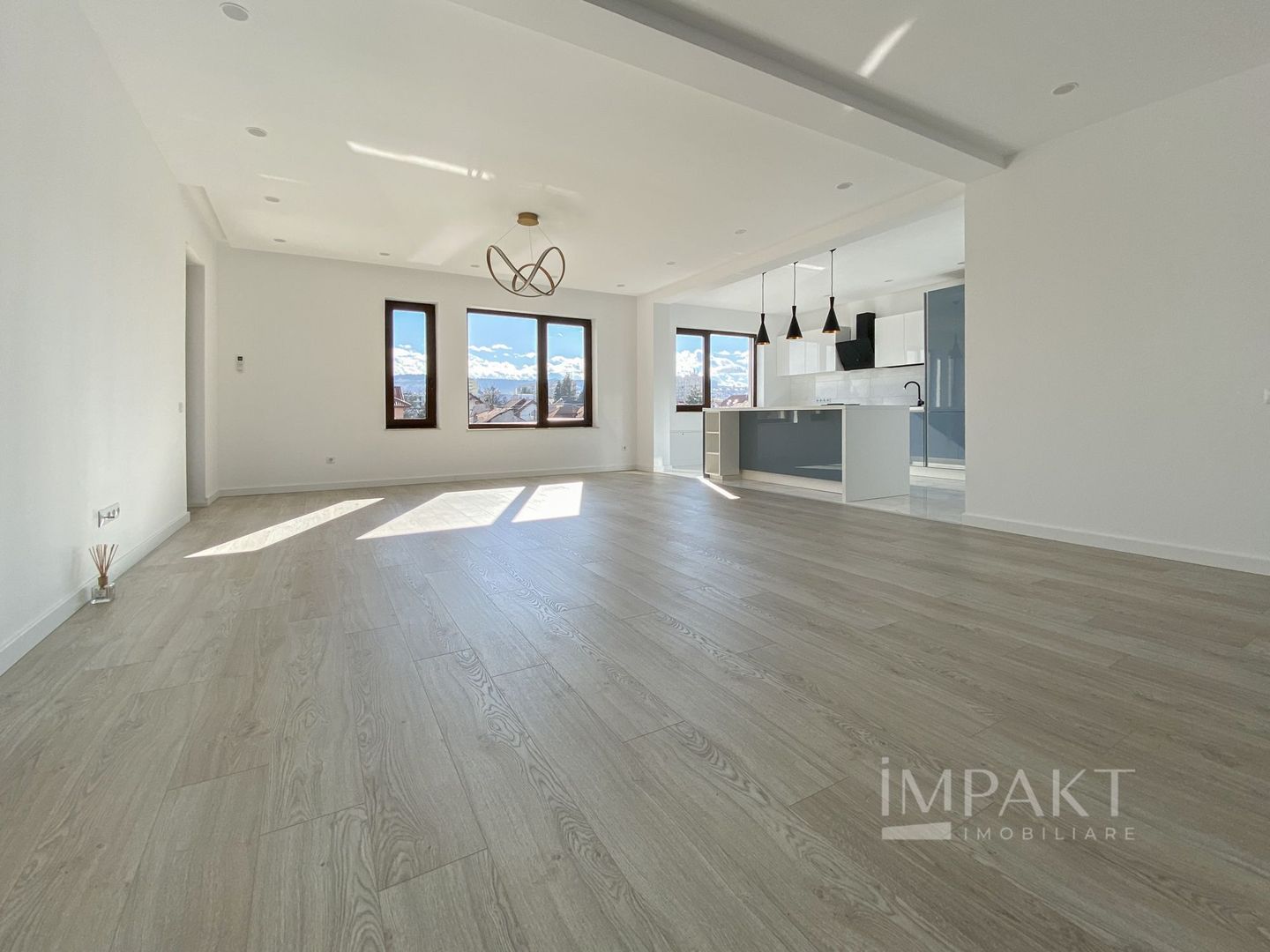 Va propunem spre inchiriere un spatiu pentru birou in Gheorgheni. - Poză 10