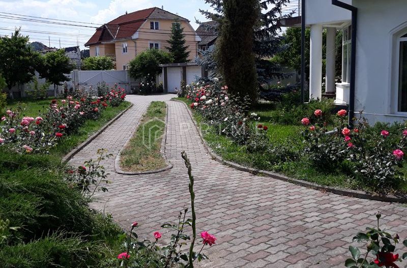 Reședință de lux cu potențial comercial –zonă Băi, Sângeorgiu de Mureș - Poză 14