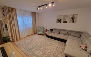 Vanzare Apartament 4 Camere Adiacent Nerva Traian - Centrala Proprie - Poză 1