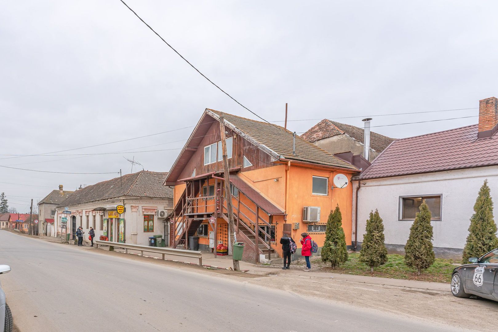 Casa transformată în spațiu comercial - Oportunitate de investitie! - Poză 2