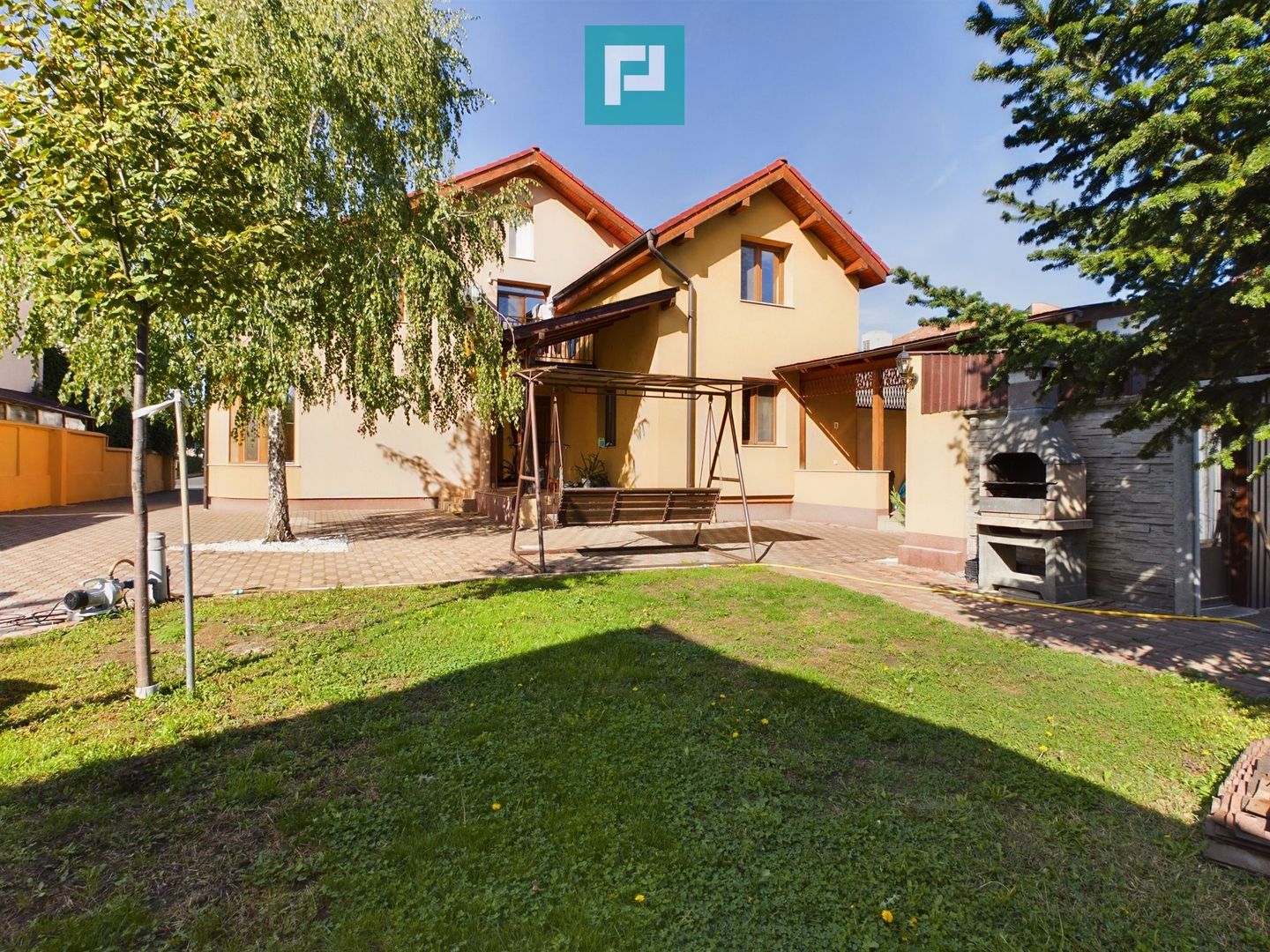 Vilă cu teren generos în Pârneava - Poză 18