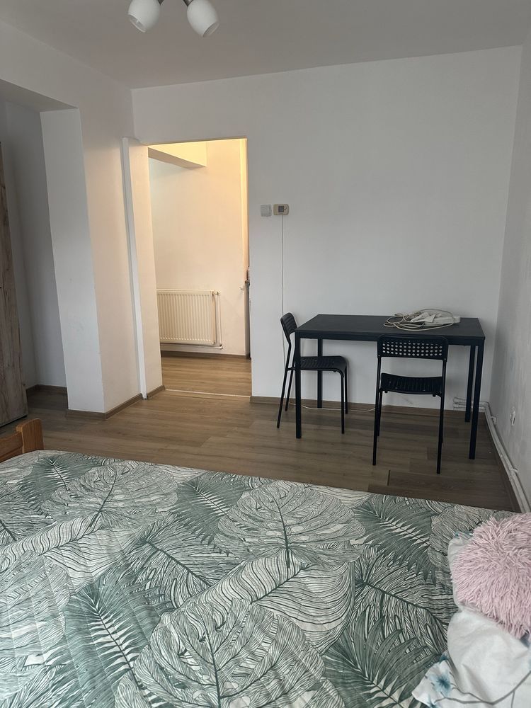 BRASADAS vinde garsoniera RENOVATA la PARTER in Micro 14. - Poză 1