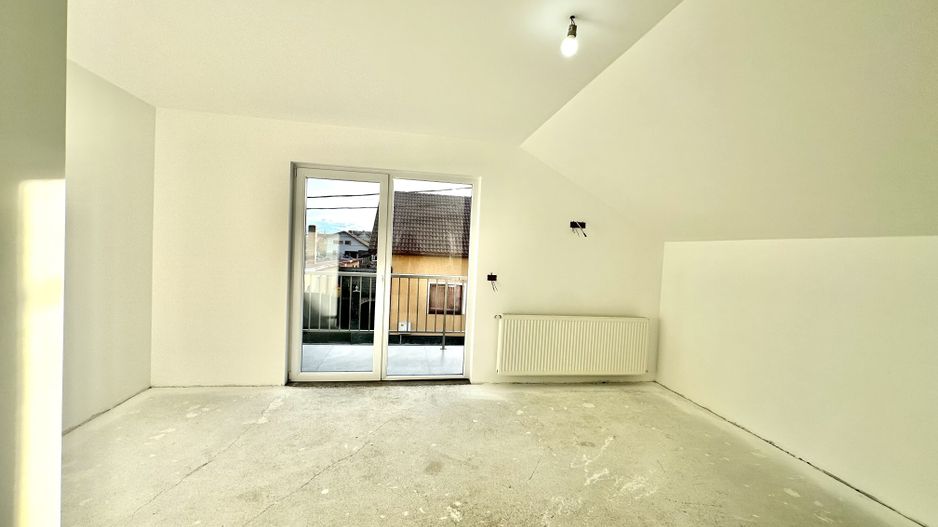 Casă individuală de vanzare  cu garaj și curte proprie – Hălchiu - Poză 24