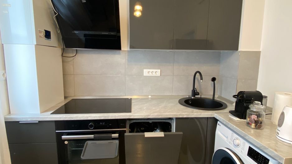 Garsonieră LUX POLITEHNICA MOBILATĂ ȘI UTILATĂ-BALCON-LOC DE PARCARE - Poză 9