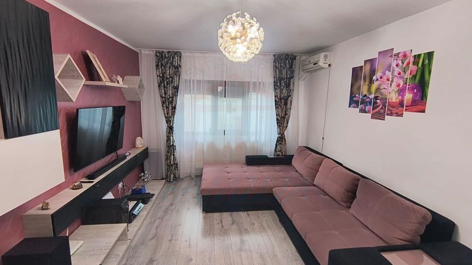 Vanzare apartament 3 camere, Micro 16, 70 mp, 85.000 EURO - Poză 1