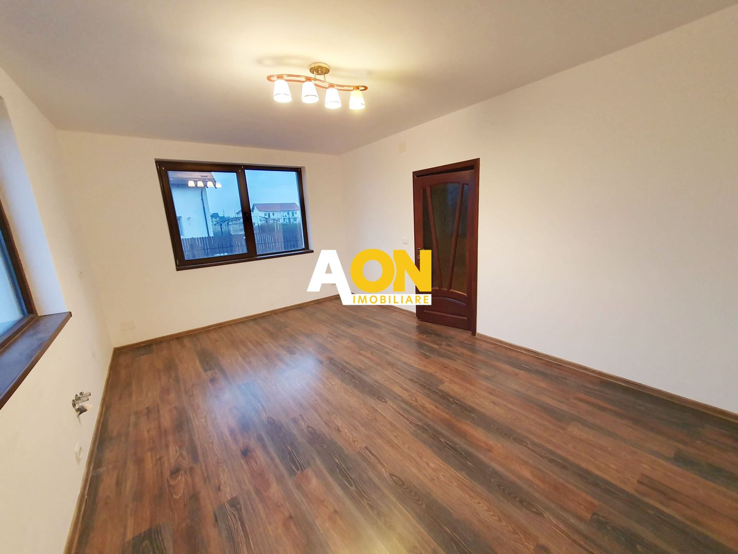 Casa D+P+M.  450 mp teren, 5 camere, garaj, pretabila pt. birouri - Poză 5