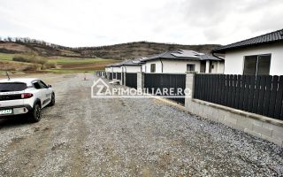 Casă la cheie pe 1 nivel 4cam. 2 bai,1 dresing 650 mp. teren - Poză 5