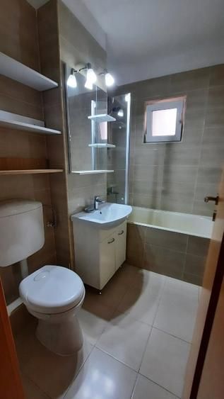 Inchiriem apartament 3 camere, etaj 1, Cetate, foste proprietati - Poză 6