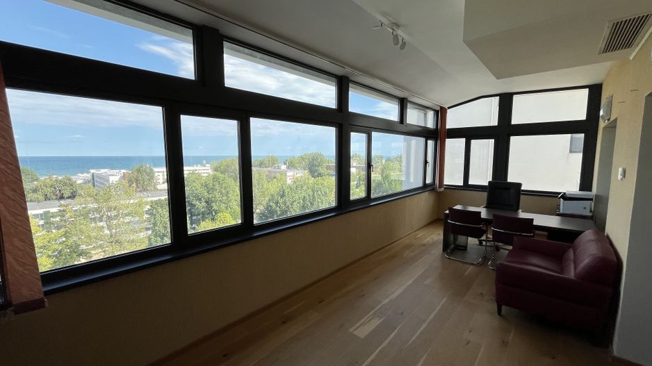 Penthouse cu Vedere Panoramica în Mamaia 295mp Utili și 47mp Terasă Parcare - Poză 17