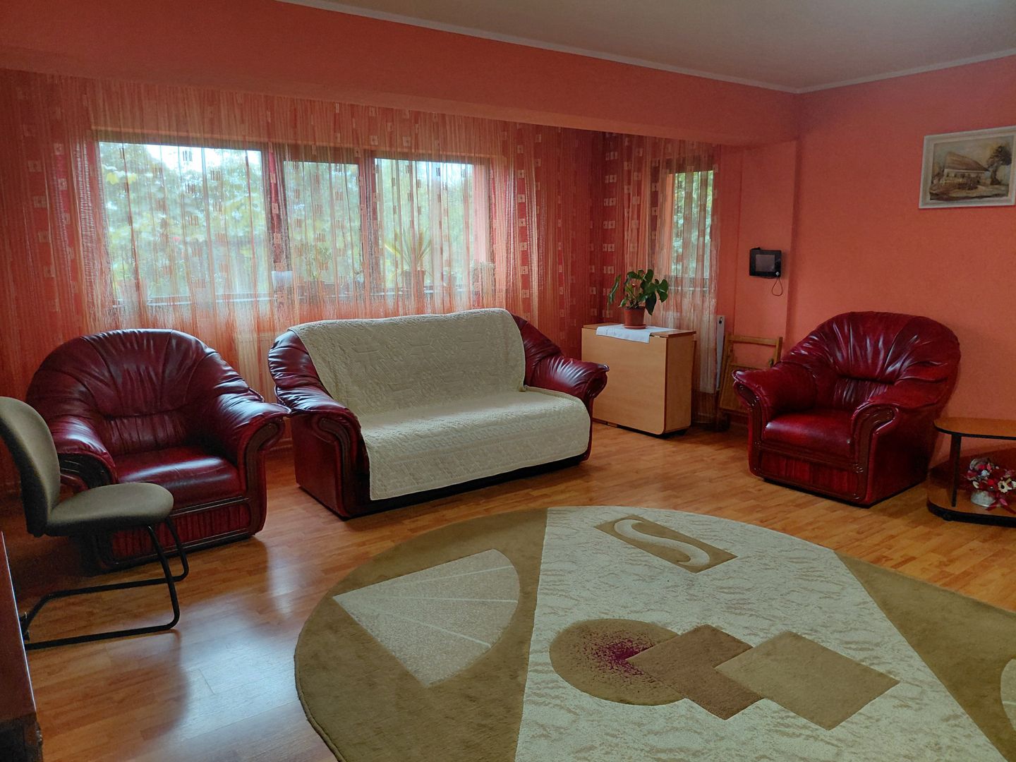 Casă Spațioasă P+1+M, 265 mp Utili, 1000 mp Teren – Toate Utilitățile, Vânători - Poză 4