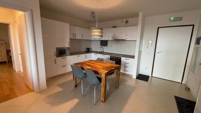 Apartament 3 camere, zona centrala, caldirea Fructus. - Poză 3