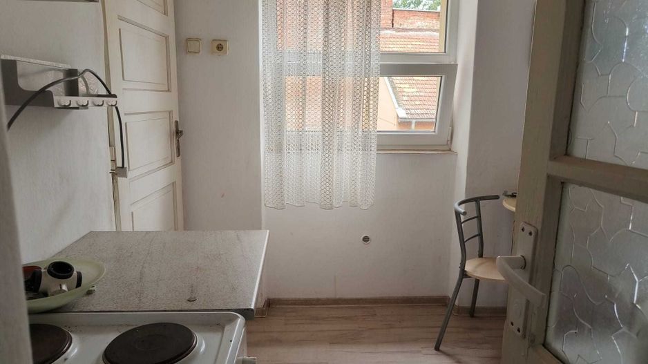 BRASADAS vinde ap 2 cam etaj 1 in zonă CENTRALA. - Poză 5