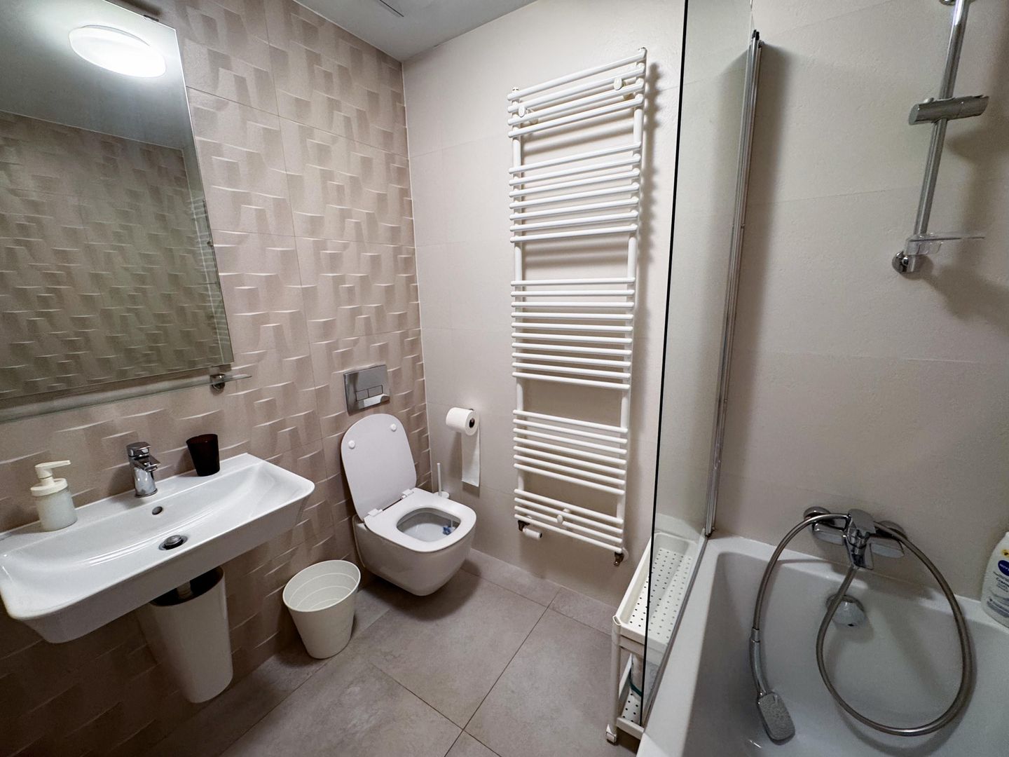 2 camere Cloud9 - Poză 6