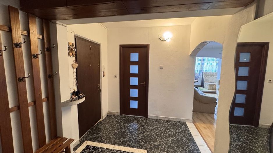 Apartament 4 camere Brasov-Judetean - Poză 2