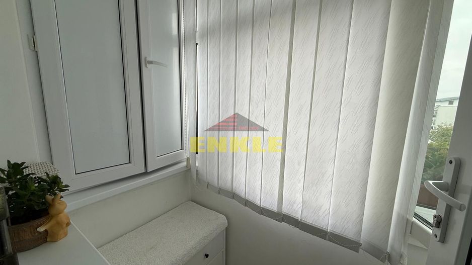 DE VÂNZARE – Apartament cu doua camere complet renovat - Poză 6