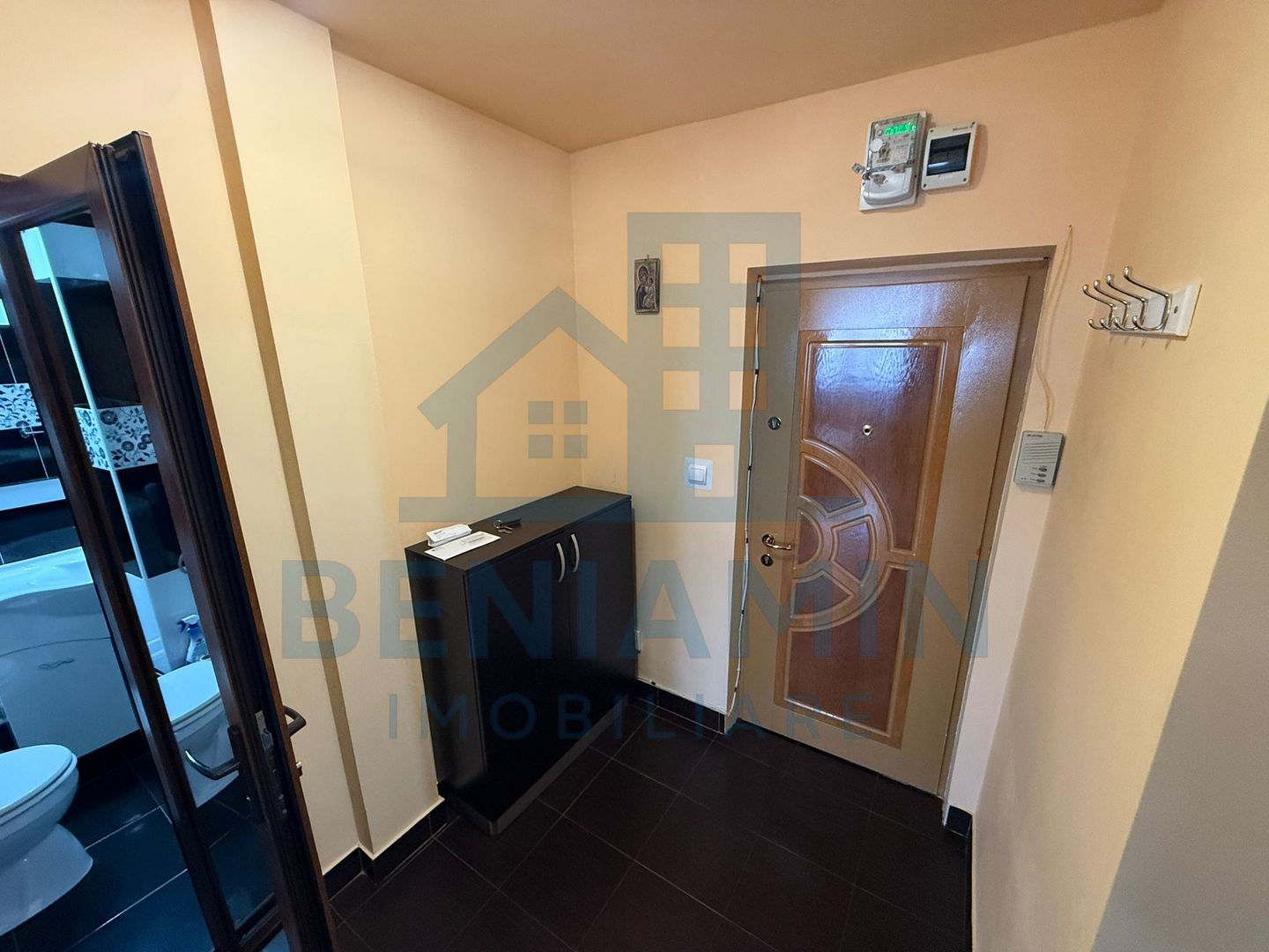 2 camere decomandate vizavi de gara mobilat utilat -teava de gaze - Poză 7