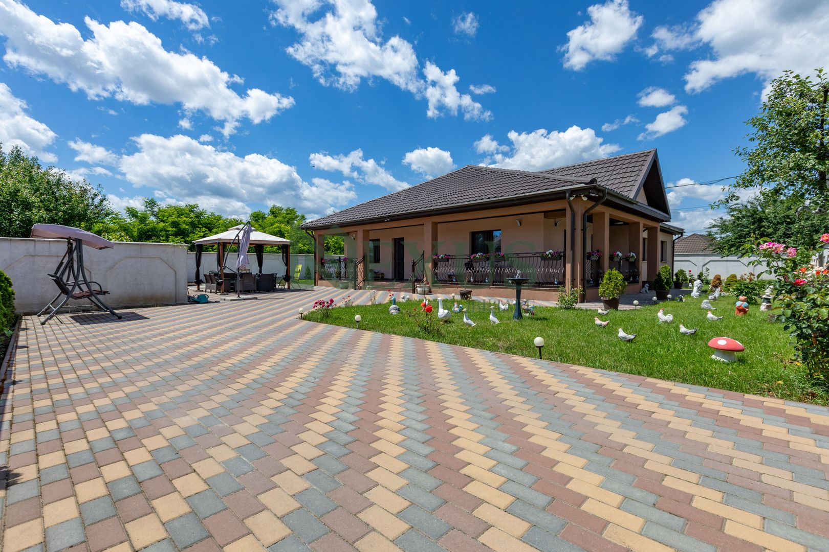 Casă premium nouă de vânzare – Cartier Izvoare, Bacău - Poză 2