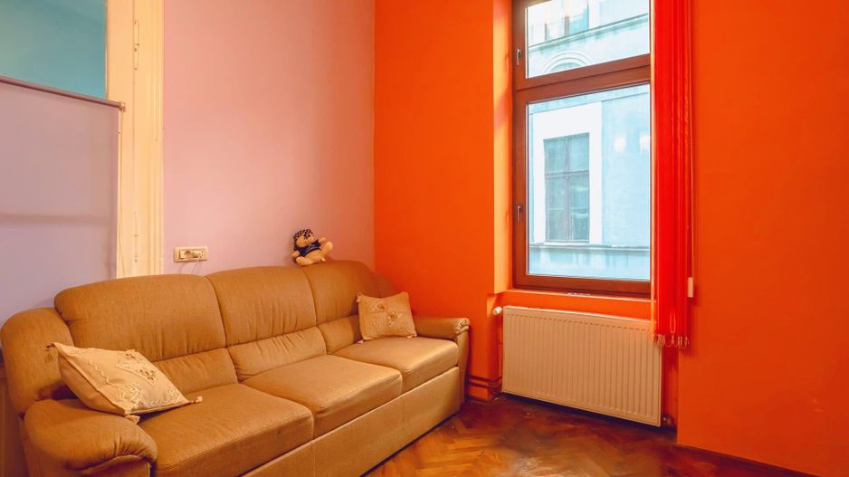 Apartament  cu 2 camere ultracentral  lânga Casa cu Lacăt - Poză 5