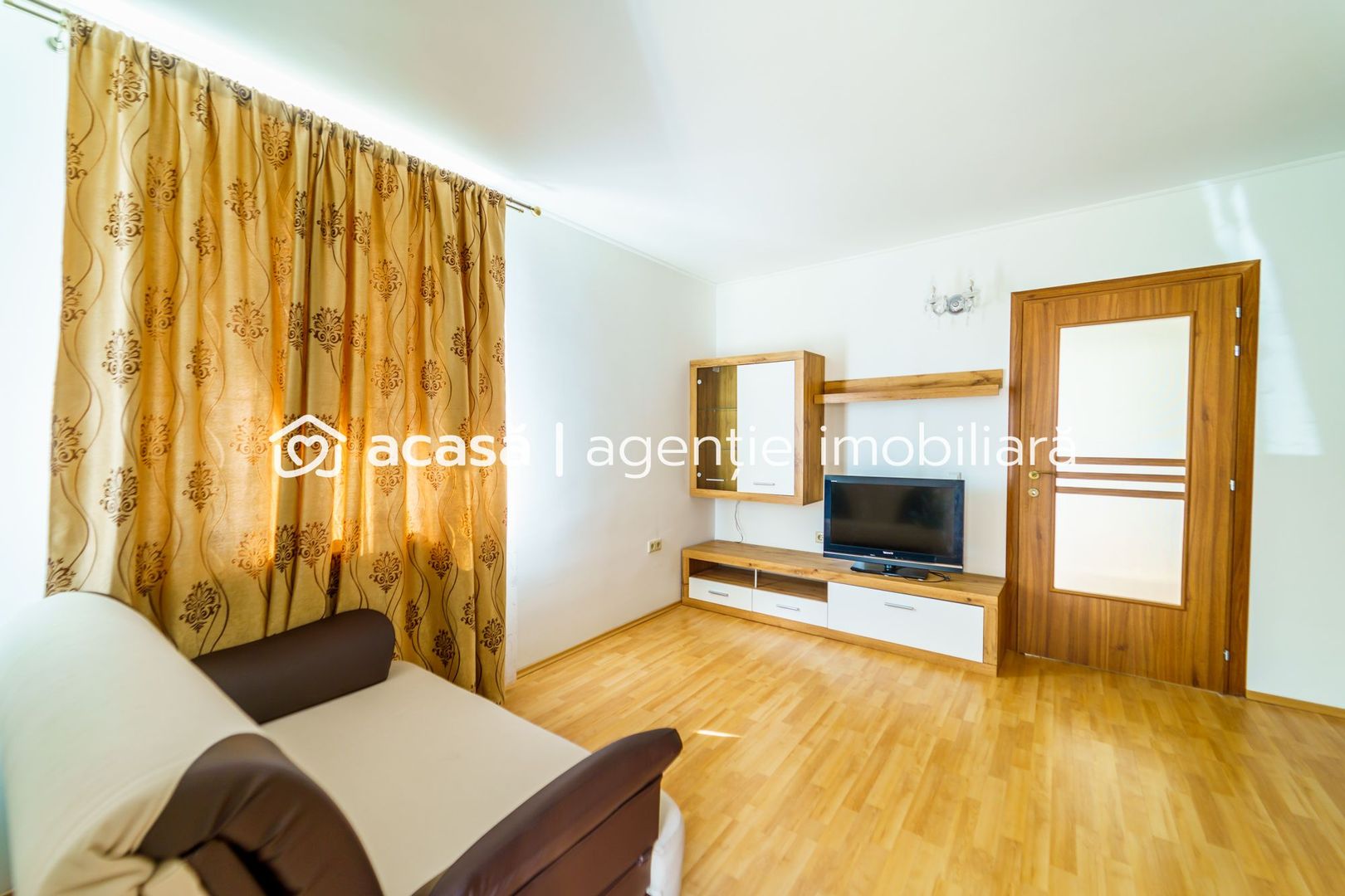 Apartament la casă zona Uta - Poză 3