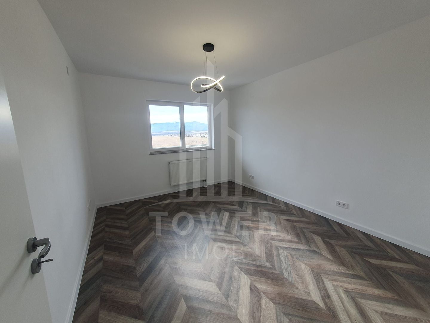 Apartament cu 4 camere de vânzare | Zona Hipodrom 3 - Poză 4