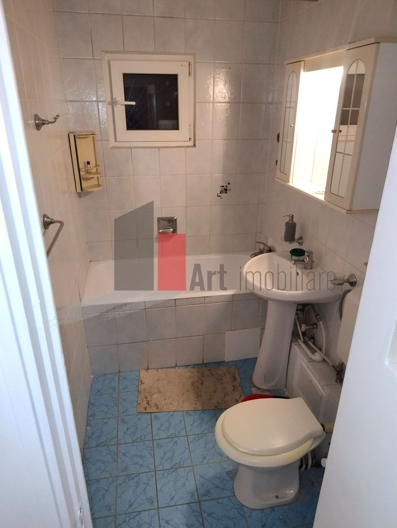 Vânzare apartament 2 camere semidecomandat Piața Progresul - Poză 2