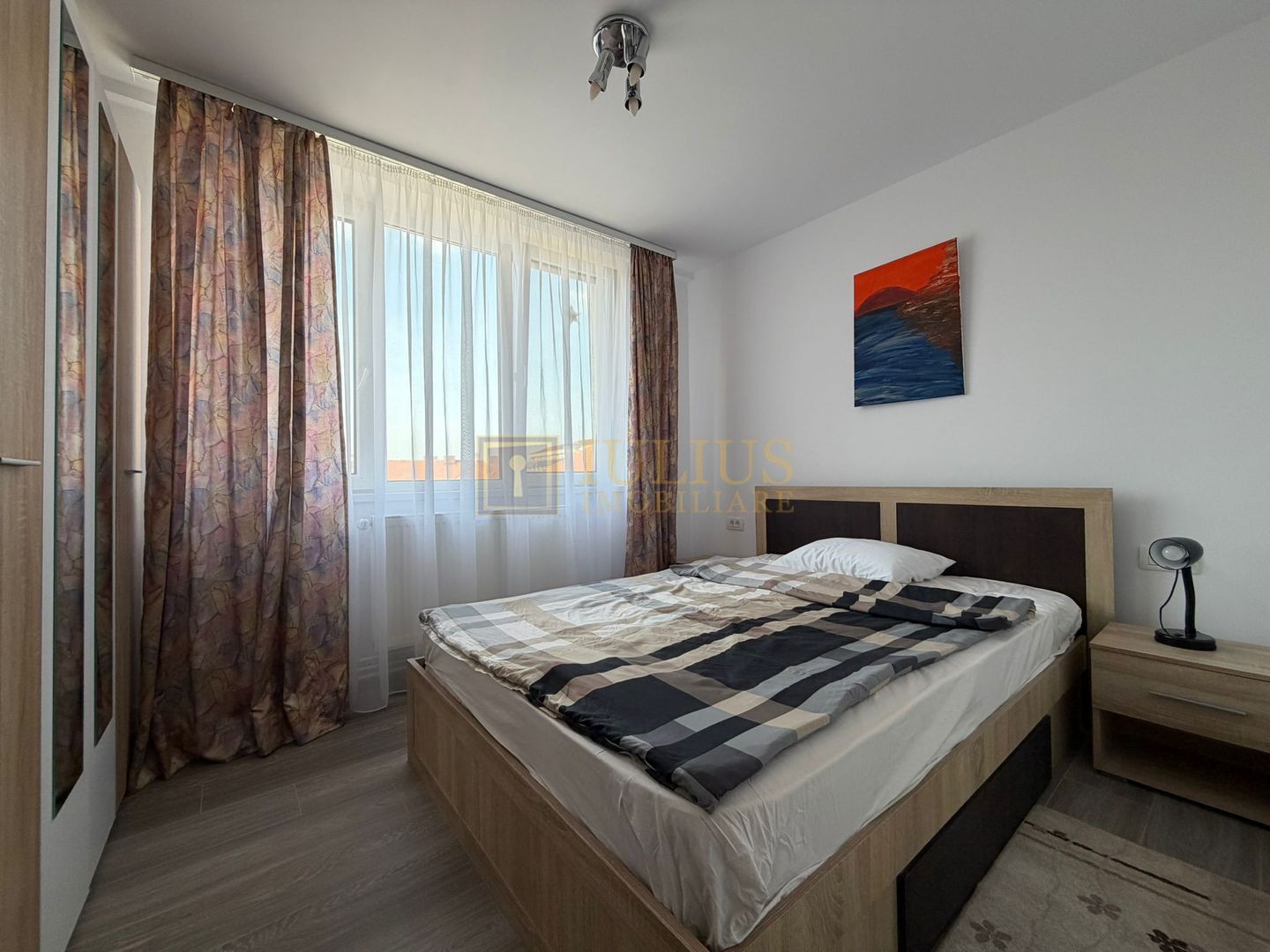 Ultracentral, 3 camere, centrală proprie- Mag. Orange/Piatra Craiului. - Poză 4