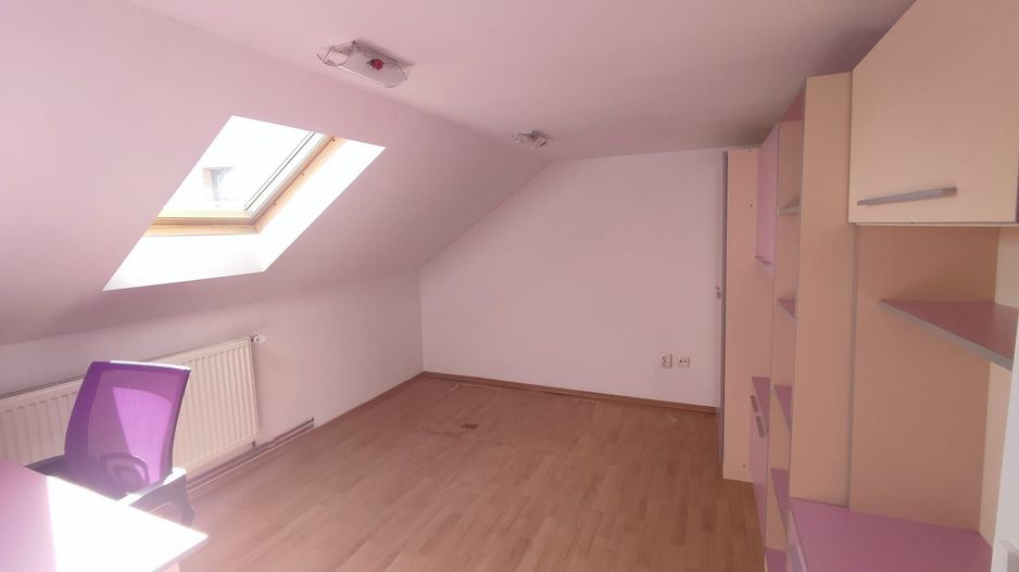 Casa de Inchiriat zona Piata 1 Mai - Poză 5