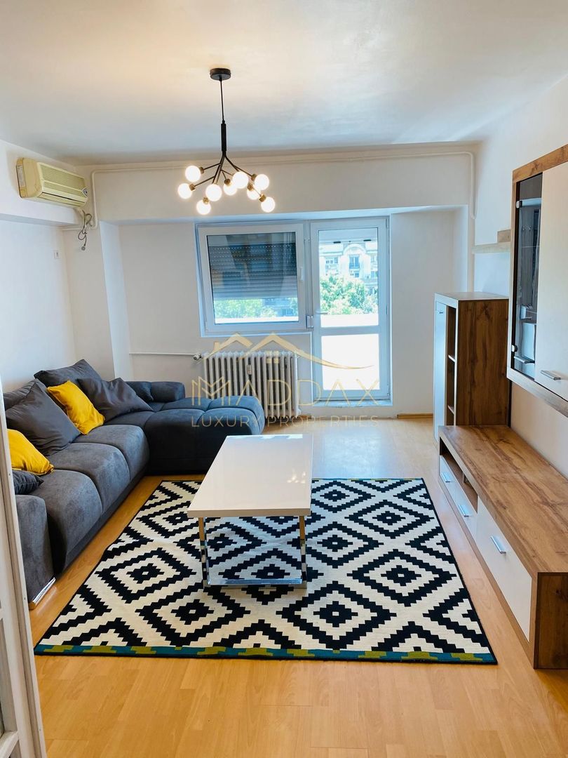 Apartament spațios cu 4 camere, vedere spectaculoasă către Palatul Parlamentului - Poză 5
