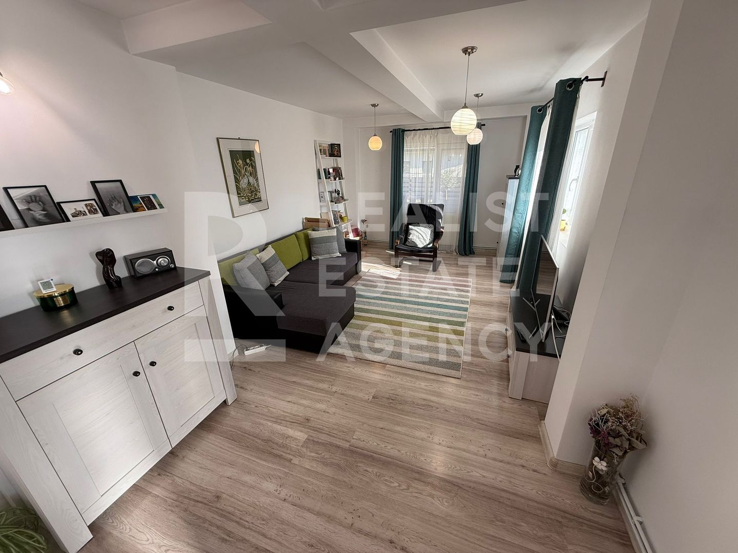 Vânzare, vilă, 5 camere și 1000 mp de teren, Valea Lupului, Iași - Poză 7