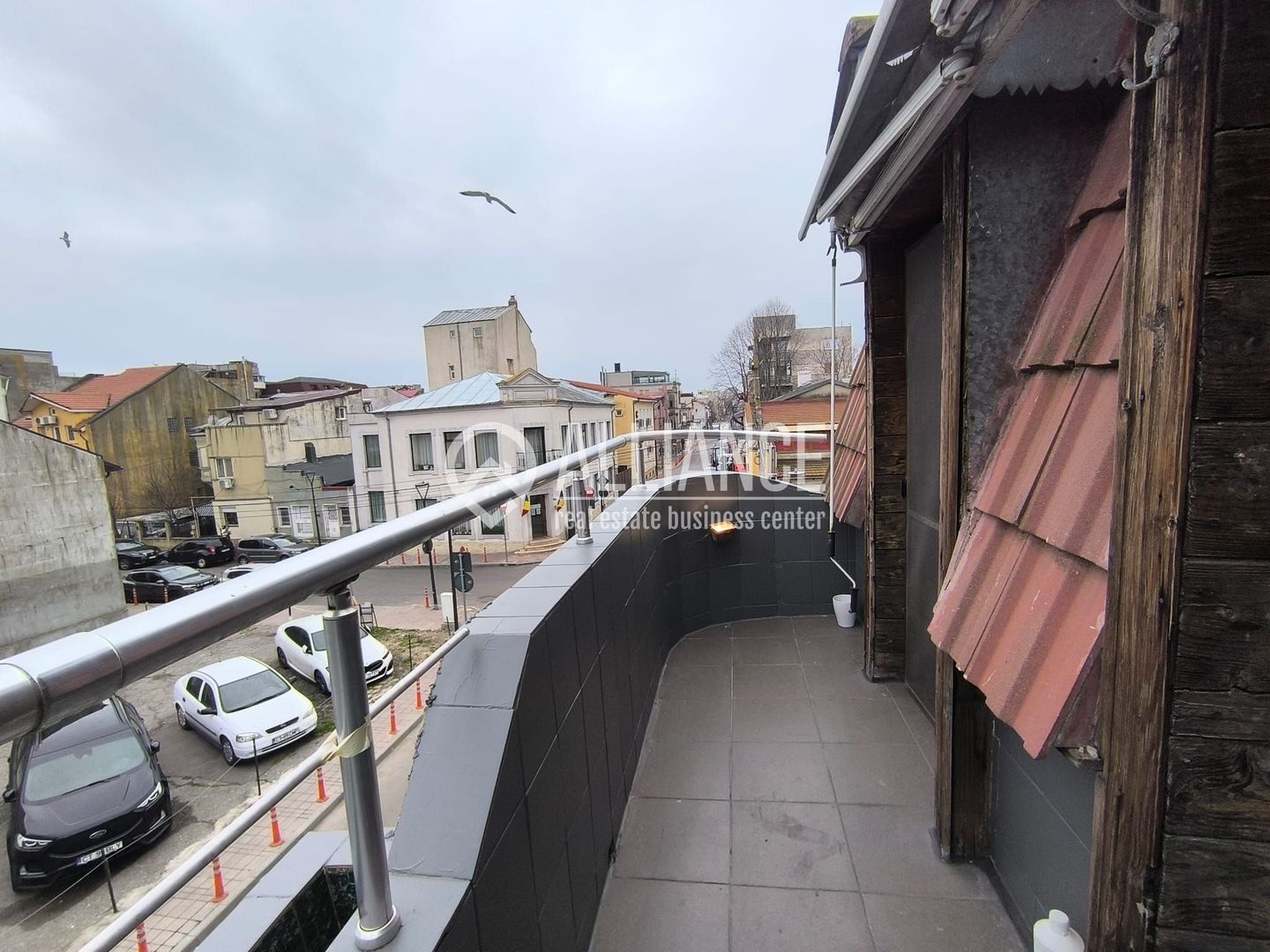 CENTRU PIATA UNIRII - Birouri luminoase cu terasa ! - Poză 11