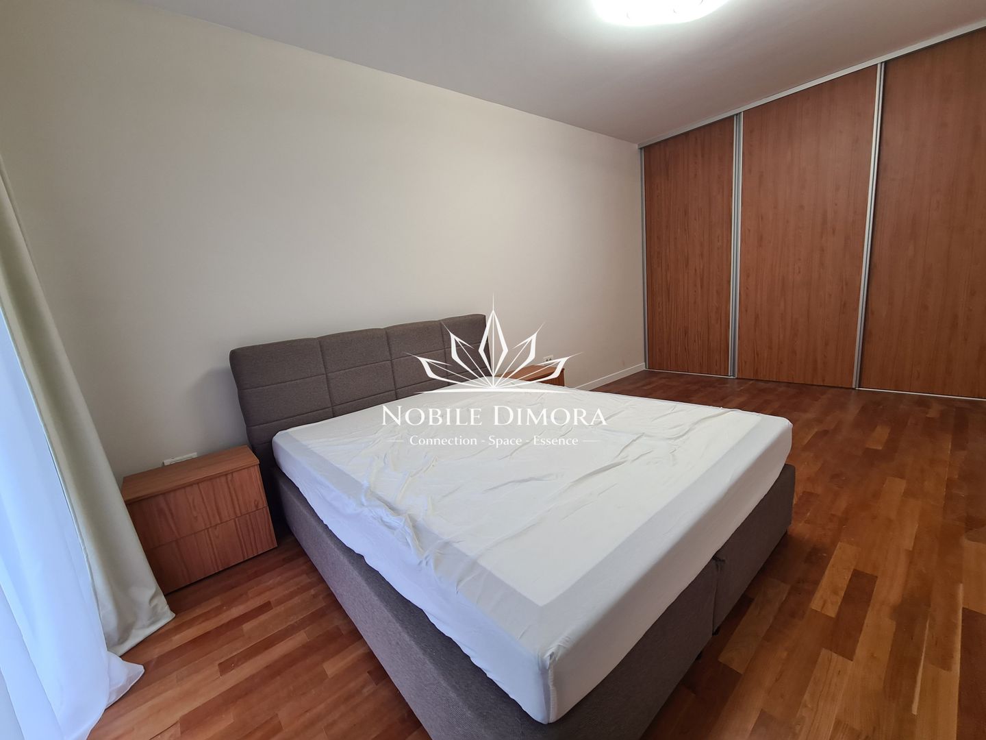Duplex modern cu 5 camere si 2 bai - curte de 750mp in Ghiroda - Poză 11