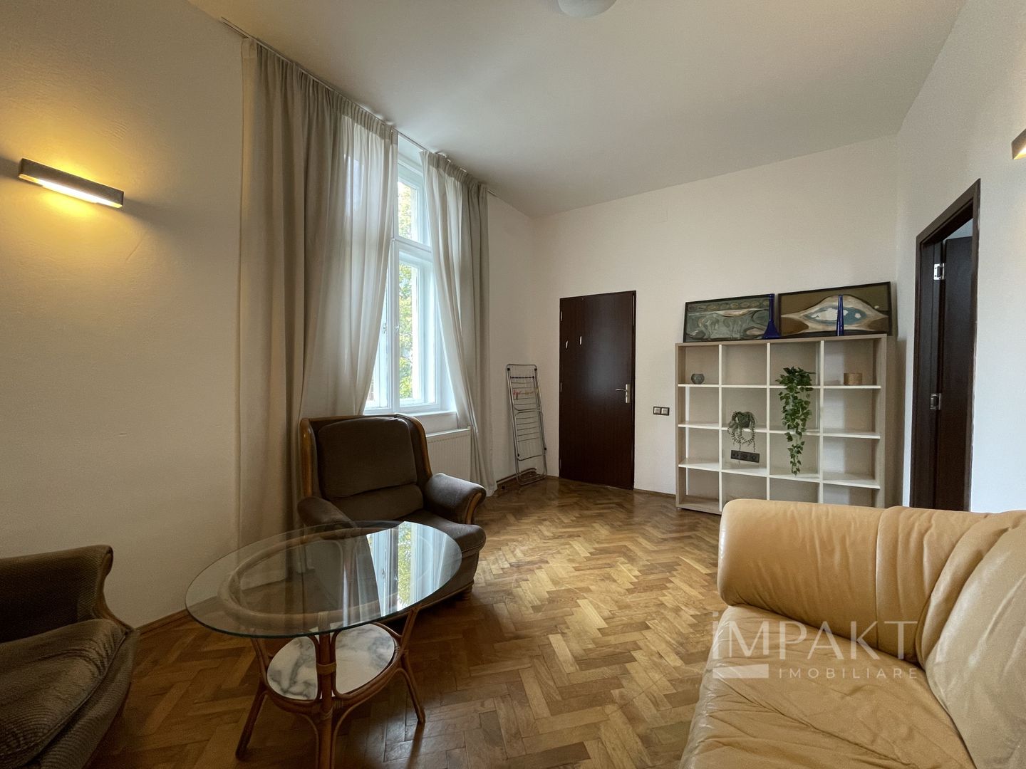 Apartament cu doua cemere in zona Centrala! - Poză 2