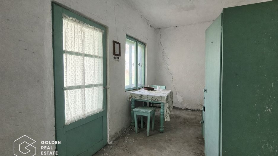 Casa cu doua corpuri de cladire, localitatea Chesint - Poză 8