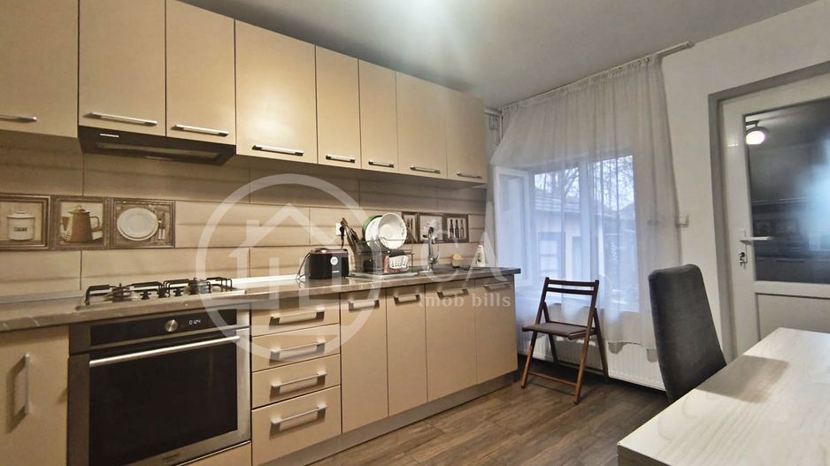 Casa de vanzare cu 3 camere, in zona Oncea, Oradea - Poză 7