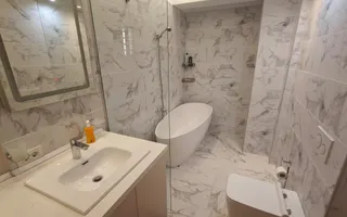 DE VÂNZARE — 3 CAMERE, B-DUL MAMAIA, DELFINARIU, VEDERE LAC - Poză 12
