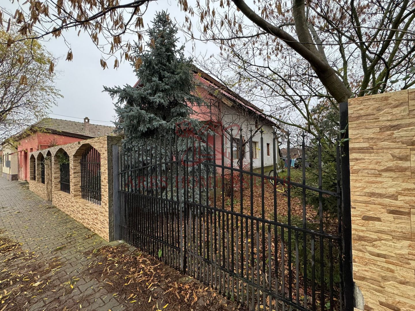 Casă 7 camere + spațiu comercial 55 mp – Orțișoara, 0% comision - Poză 2