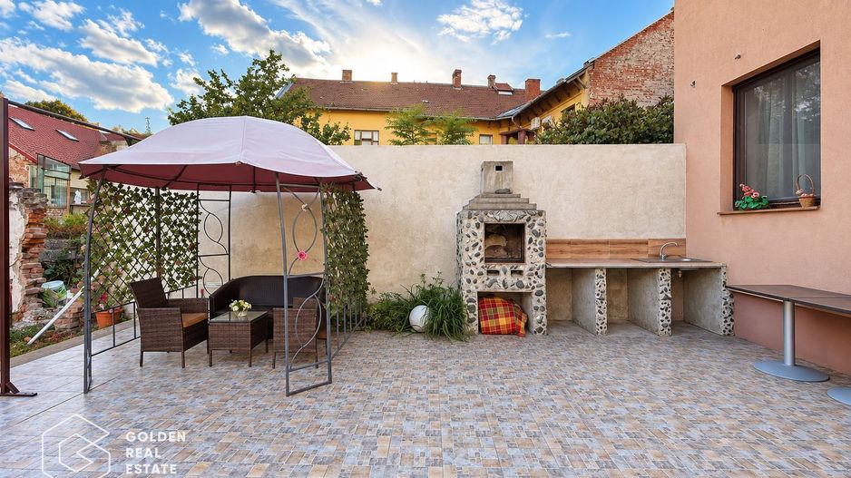 Casa individuala cu garaj si teren 556 mp, str Desseanu - Poză 18
