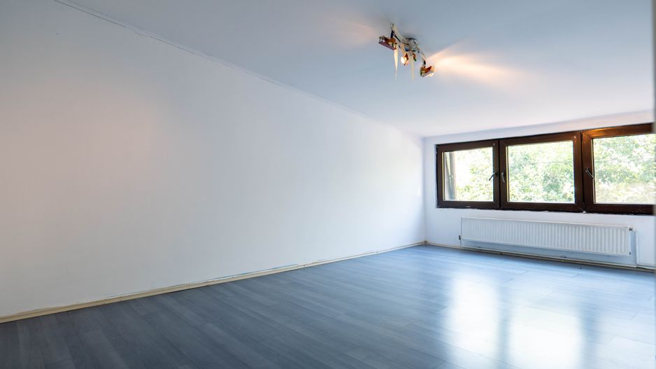 Casă de vânzare – 181 mp, 3 apartamente, 9 camere – București - Poză 9