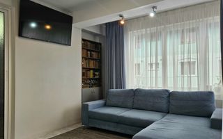 Oportunitate - Apartament cu trei camere in vila, zona Tractorul 70 mp - Poză 7