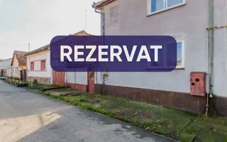 Casa cu 3 camere, garaj și teren de 569 mp, Confecții, comision 0% - Poză 1