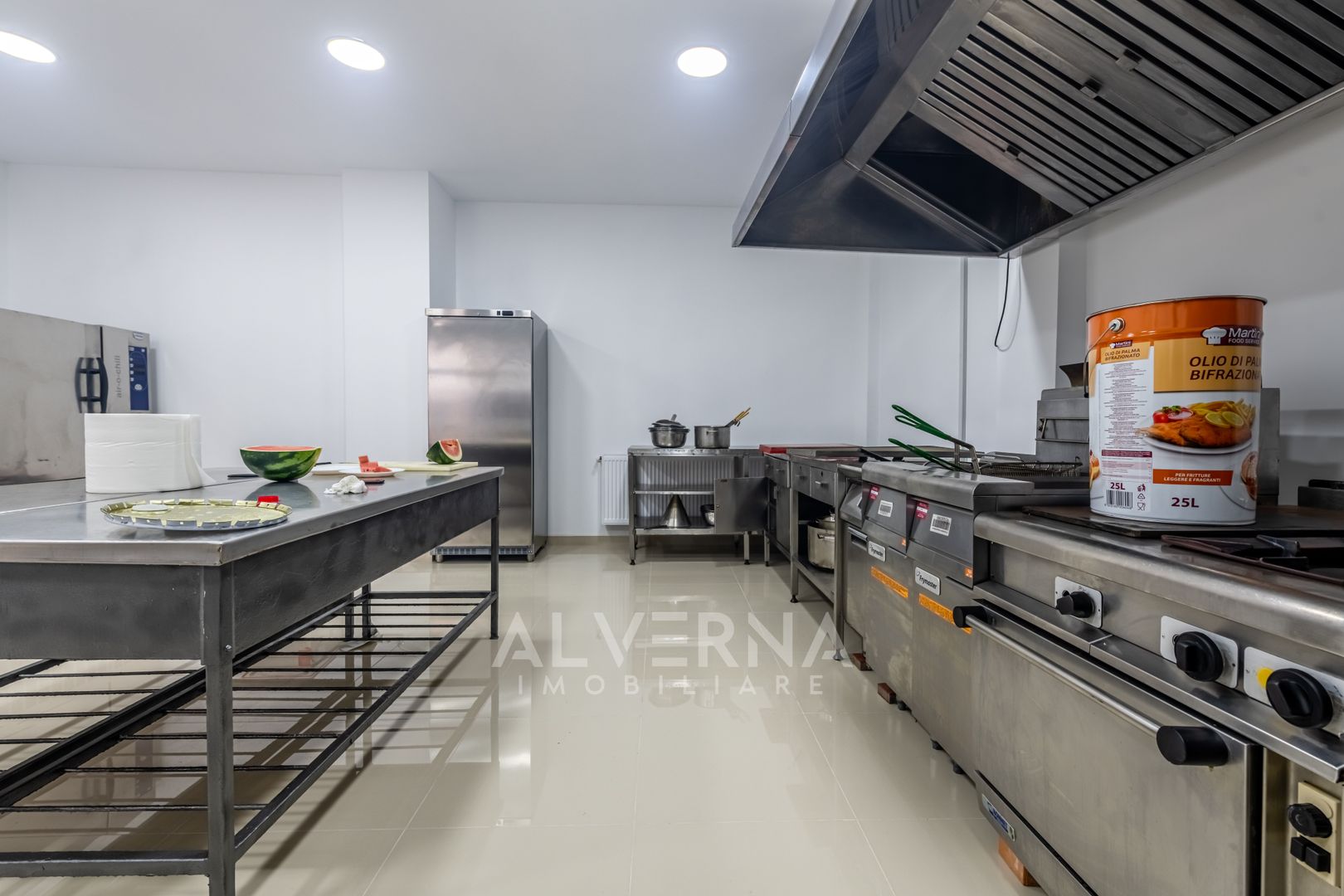 Spatiu recent renovat | 87mp | curent trifazic | zona ultra centrala - Poză 2