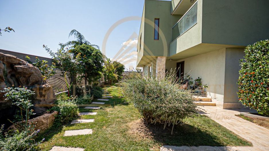 Mamaia Sat - Vila moderna, dotari premium, curte mare, vedere la lac! - Poză 54