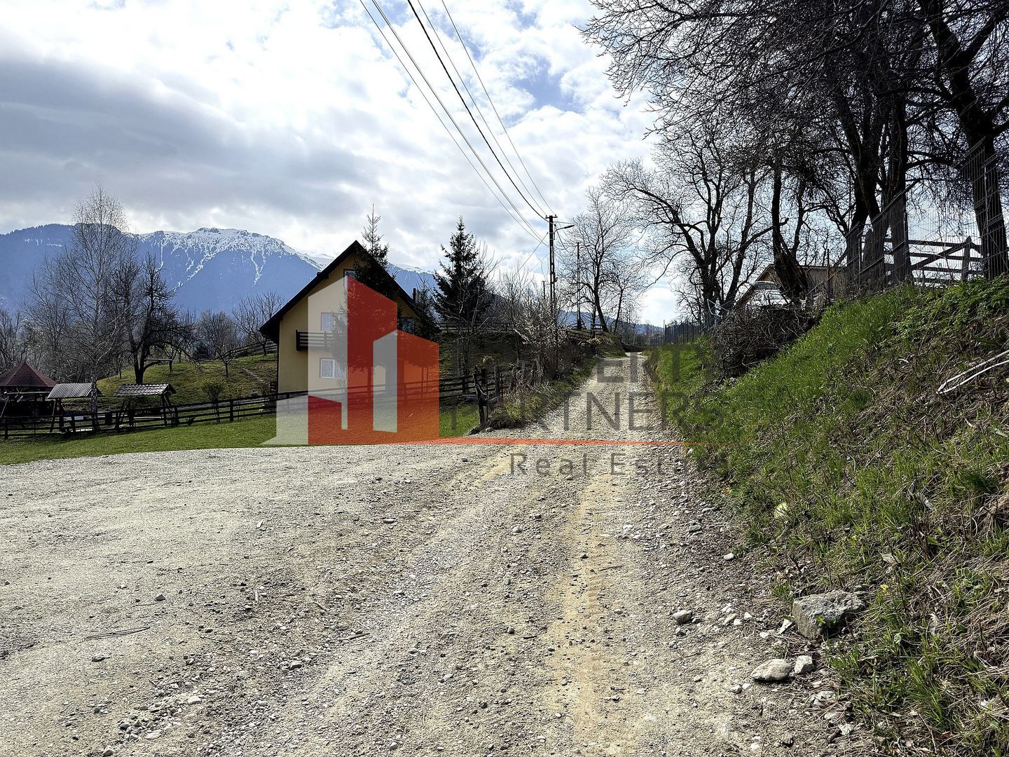 TEREN 2.495 MP | BRAN – SOHODOL | VEDERE PANORAMICĂ SPRE BUCEGI - Poză 11