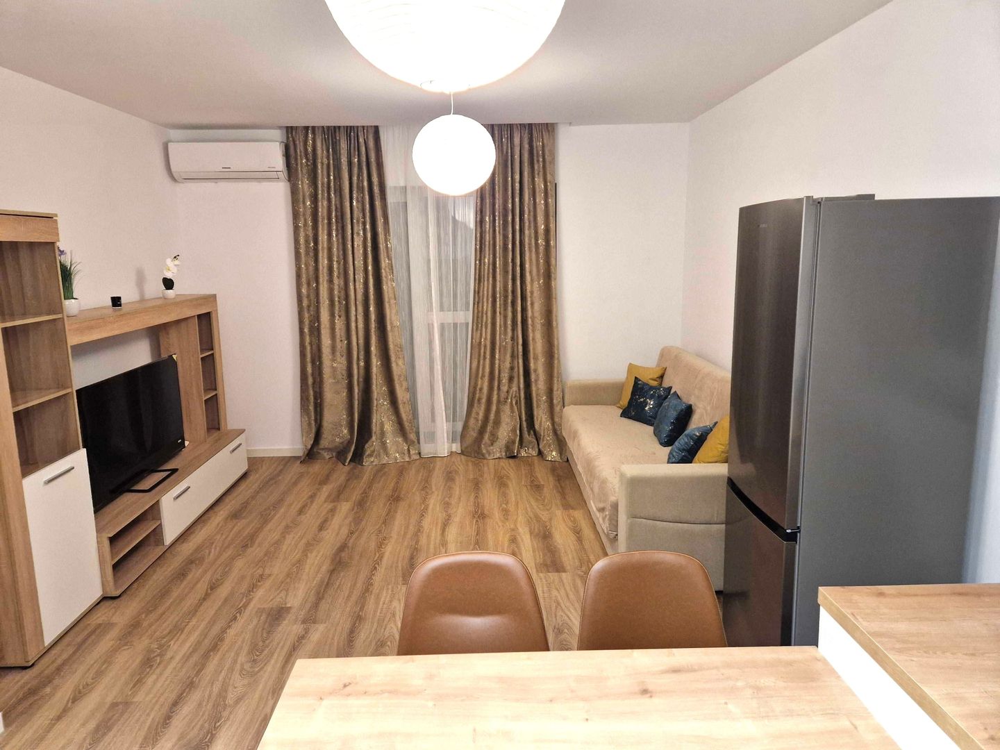 🏡 Îmchiriez Apartament cu 2 camere premium, Vivenda Hercesa, parcare subterană - Poză 2