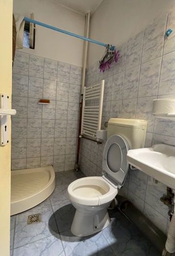 Apartament 1 camera, decomandat, zona Blascovoci. - Poză 5