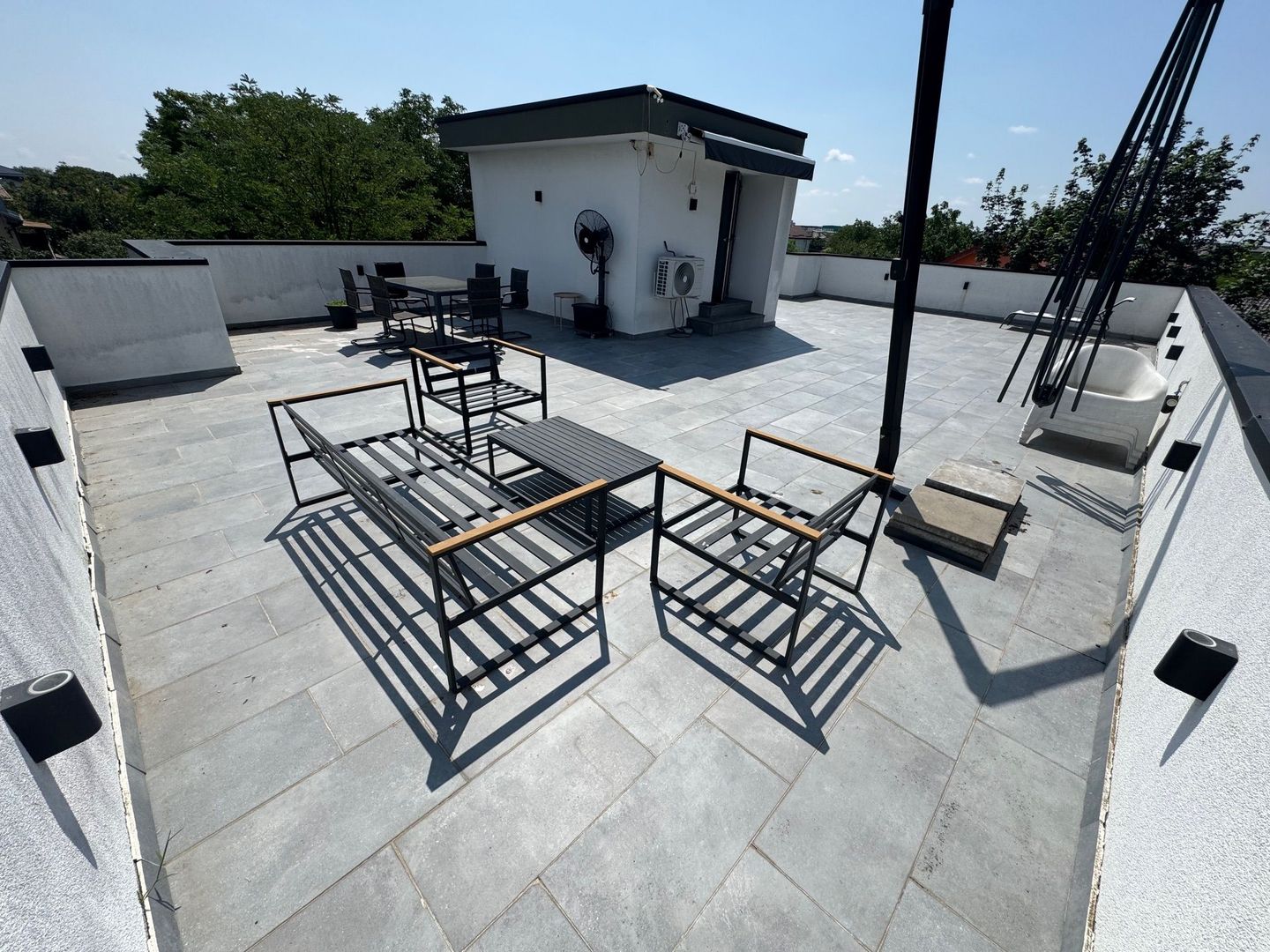 Vila de LUX Tunari, 214m2 utili, 600 curte - Poză 28