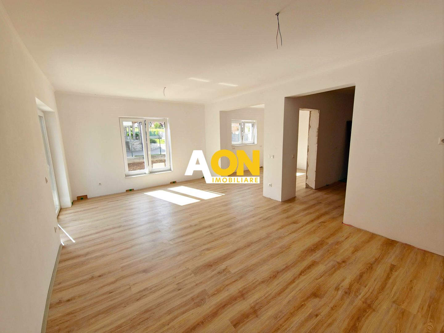 Casa 4 camere, cu predare la cheie, 324 mp teren, Micesti - Poză 6